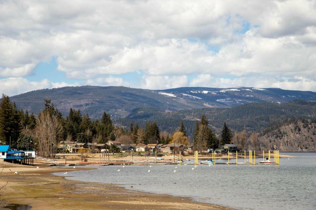 Semi-lakefront Luxury Retreat In Blind Bay, Bc Holiday home *