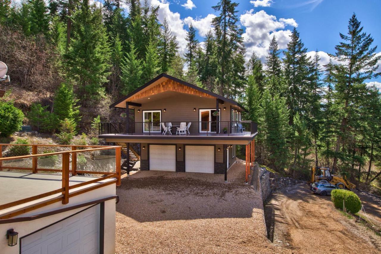 Semi-lakefront Luxury Retreat In Blind Bay, Bc Holiday home *